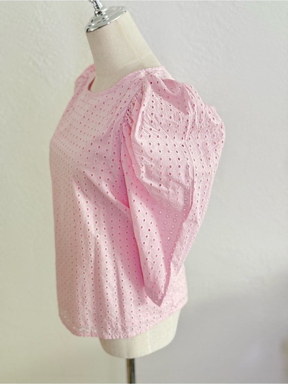 a new day Cotton‎ Pink Puff Sleeve Eyelet Top Sz:M Coquette Feminine Romantic - Picture 5 of 12